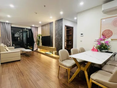 带阳台的三卧室公寓 — Căn Hộ LUXURY HÀ ĐÔ CENTROSA QUẬN 10 ,ĐƯỜNG 3 tháng 2